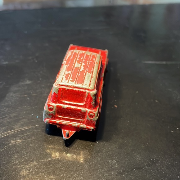 Vintage Tootsie Toy Red Panel Truck, 1:64 Die Cast, Made in Chicago, 1970s - Picture 4 of 6